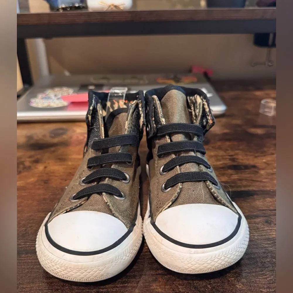 Converse tan:black sneakers size infant 8